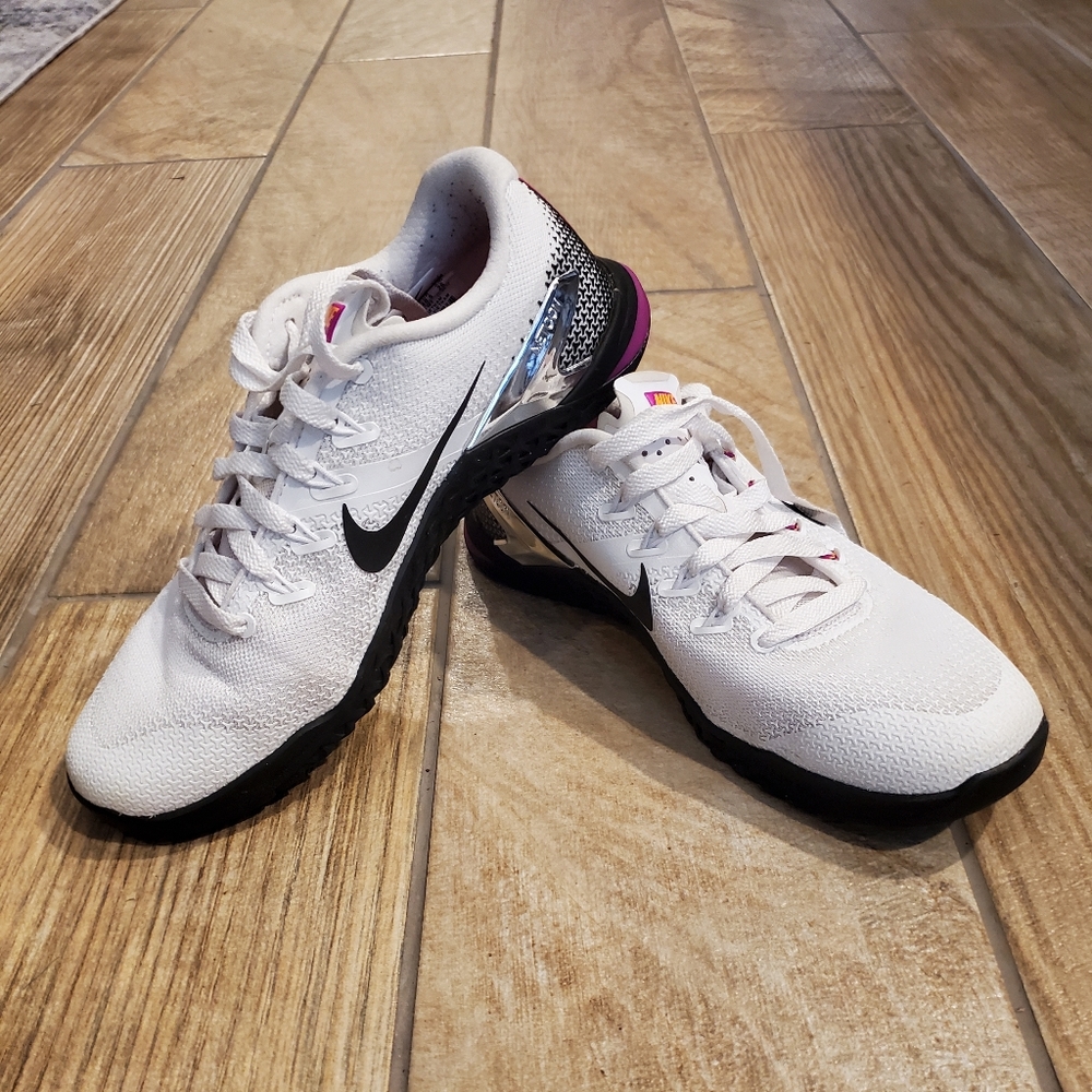 Nike Women Metcon Size 9